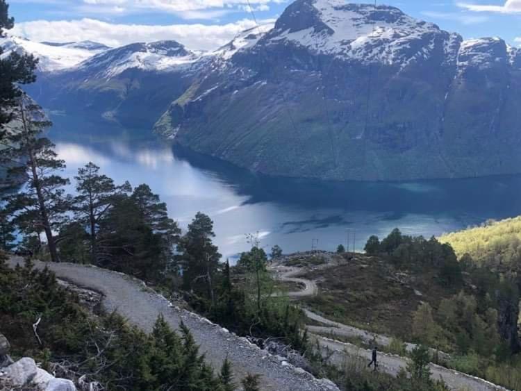 Апартаменты Koselig Garasjeloft! Langevag Экстерьер фото